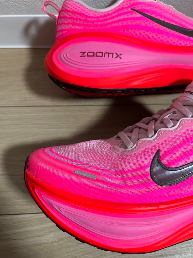 ナイキ ボメロ プラス NIKE VOMERO PLUS ピンク 27.5 - メルカリ