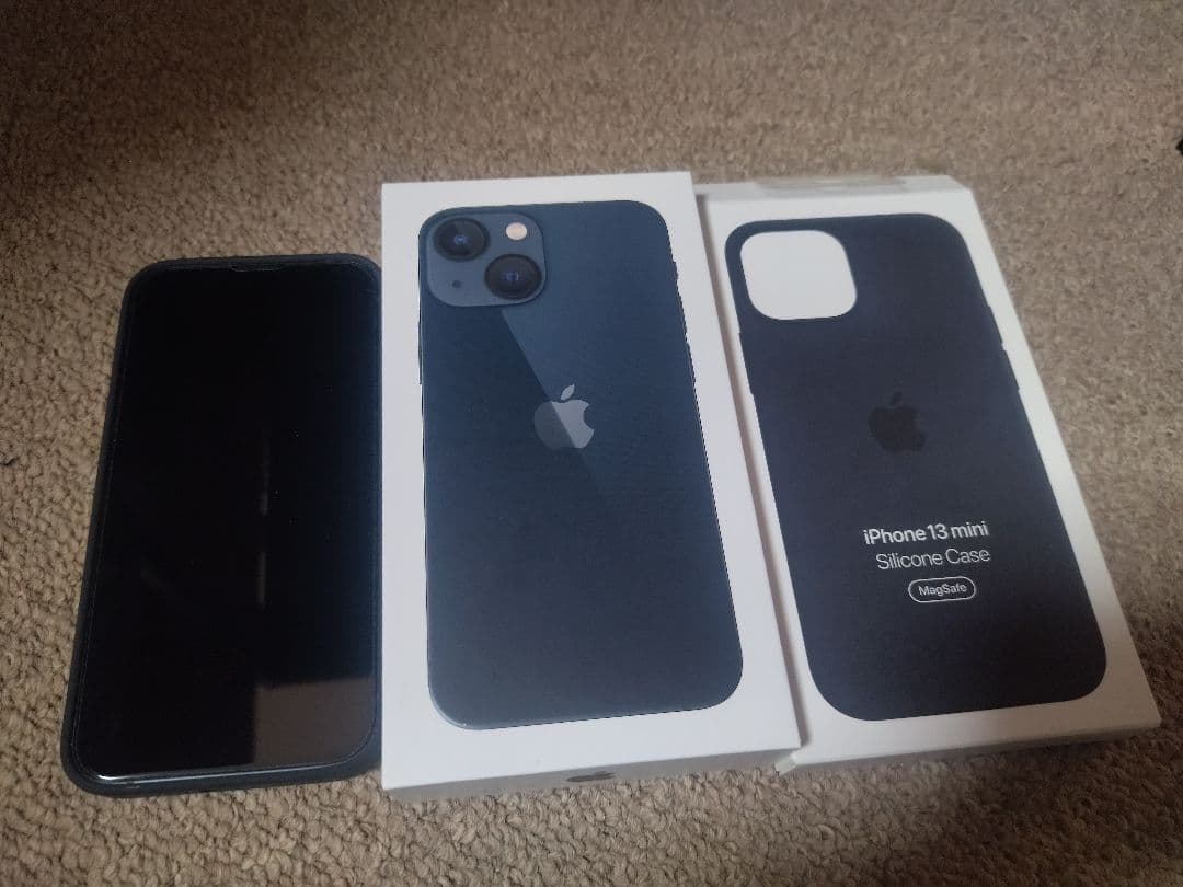 iPhone 13 mini 256GB ミッドナイト + シリコンケース 開封品・未使用 Apple 純正 iPhone13 mini シリコンケース