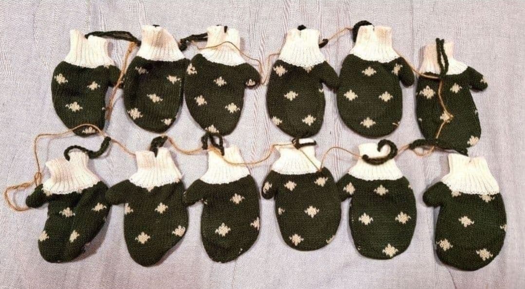 新品⭐クリスマスニットミトン装飾ガーランド 手袋オーナメント 24個付