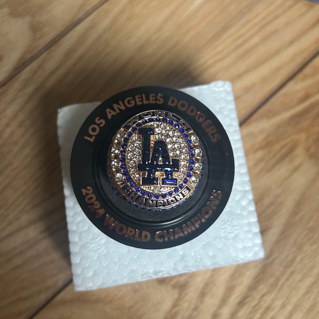 球場配布限定 ドジャース WSチャンピオンリング フリーマン - メルカリ