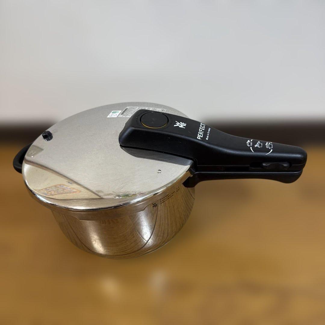 WMF (ヴェーエムエフ) パーフェクトS 圧力鍋 4.5L ドイツ製 レシピ本