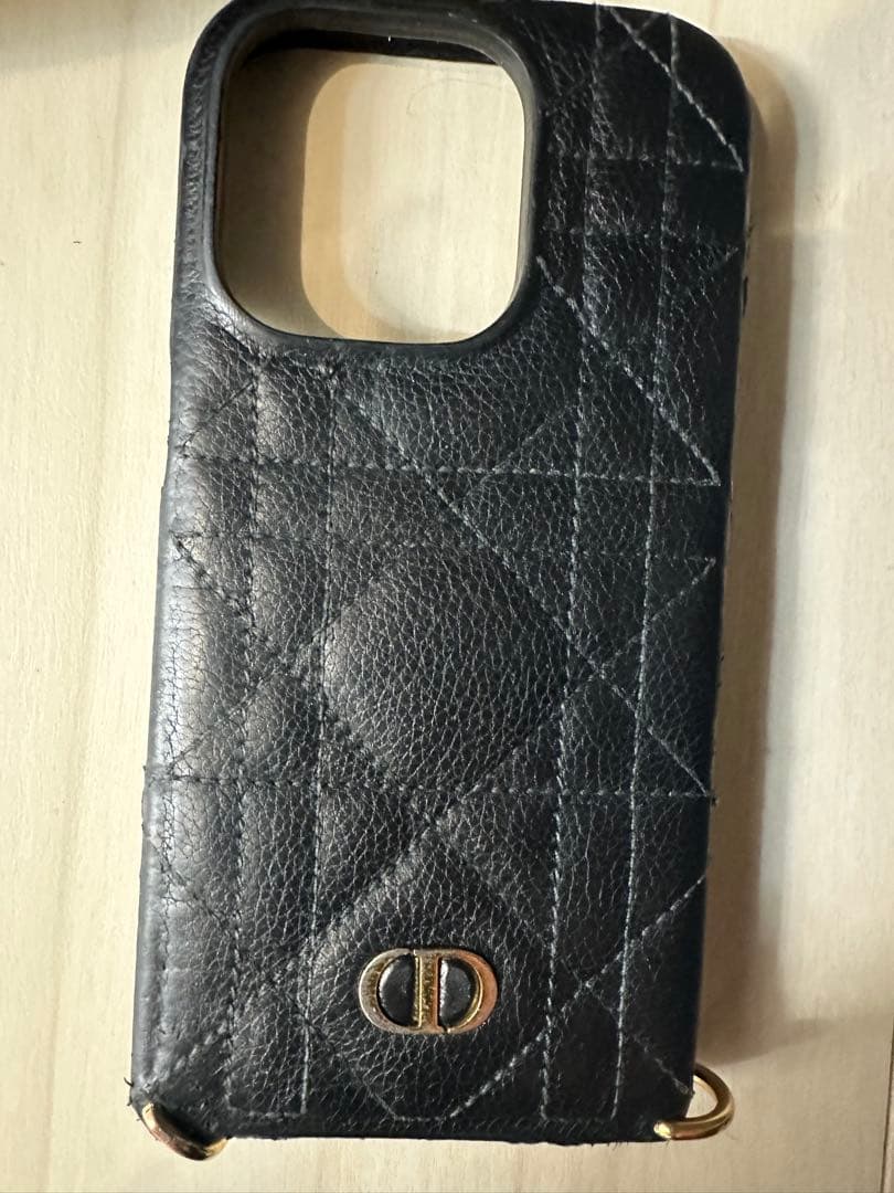 Christian Dior ブラックレザー 14プロiPhoneケース dior 風 iphone15pro/15 ケース 新作 iphone14pro max/14proケース