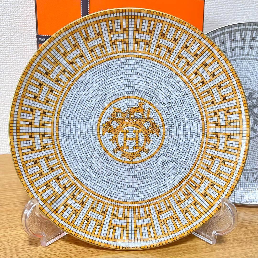 【新品　2枚】エルメス　モザイク 〈ゴールド・プラチナ〉 デザートプレート 楽天市場】【新品】 エルメス 食器 デザートプレート 21cm ペア