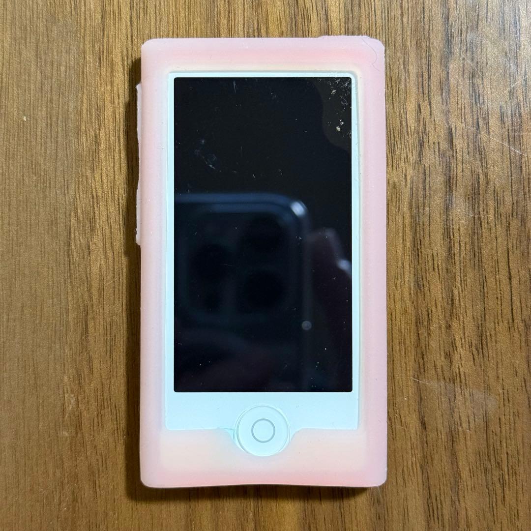 Apple iPod nano（第7世代）ピンク 16GB シリコンカバー付き