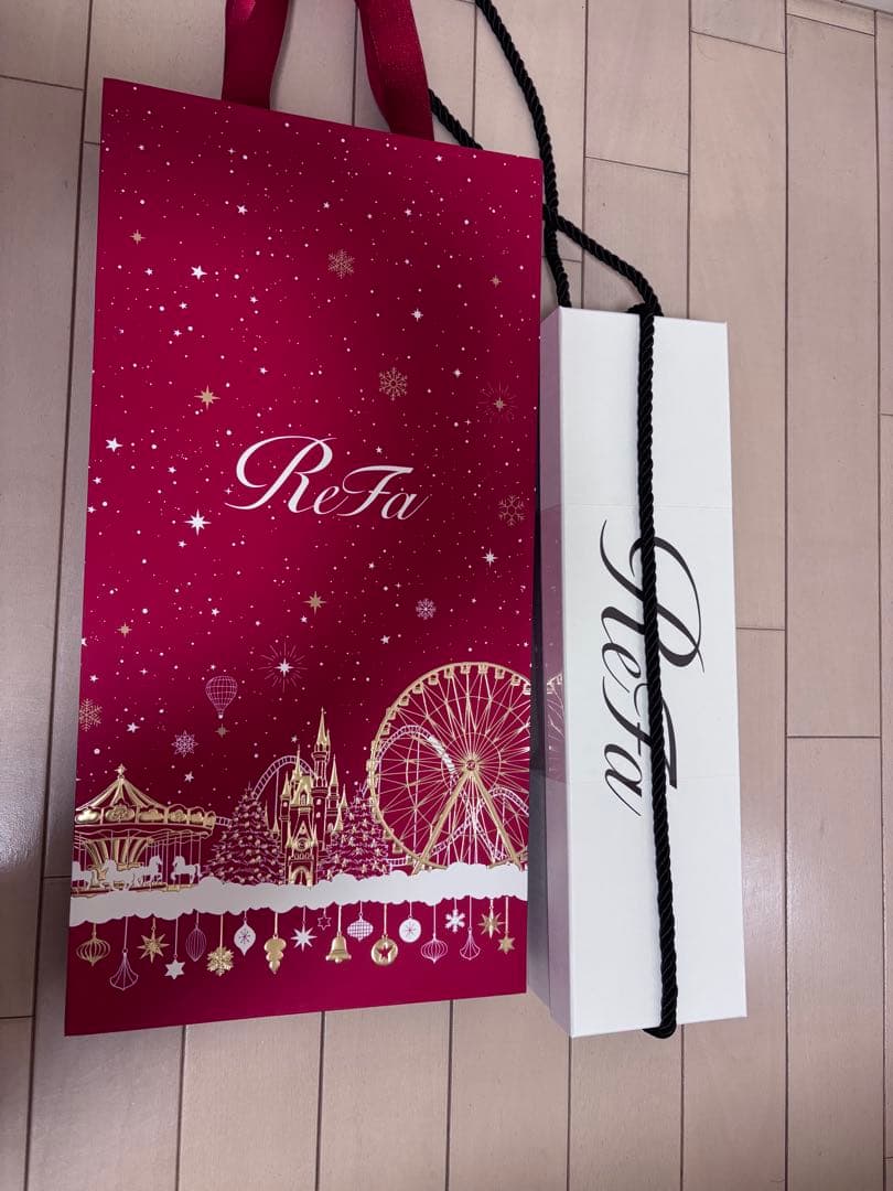 【新品未使用】リファ ストレート アイロン プロRE-AT-02A ホワイト 国内正規品】リファ ストレートアイロン プロ ホワイト RE-AT-02A 白