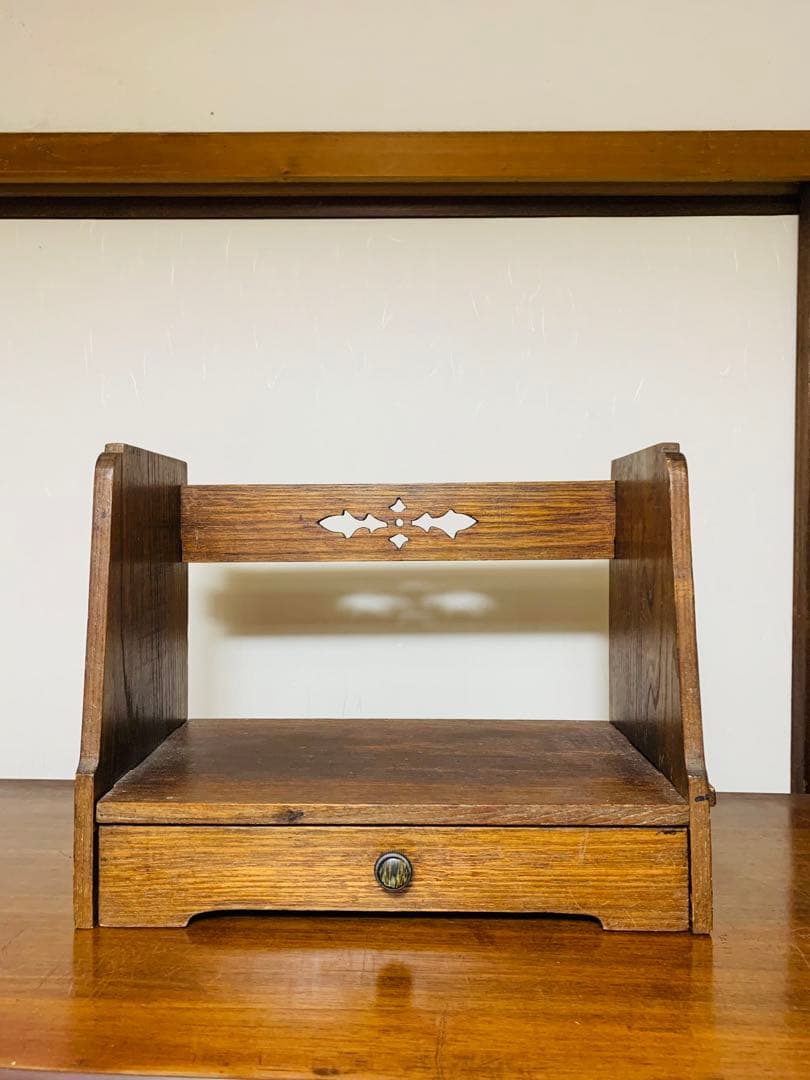 昭和レトロ アンティーク ブックシェルフ 本立て 本棚 昭和レトロなヴィンテージブックシェルフです。木の素朴な風合いと