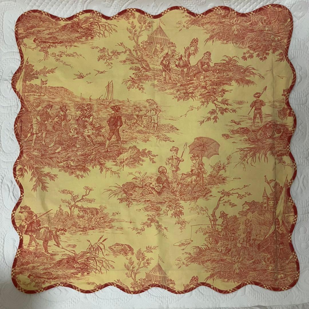 フランス　ヴィンテージ　トワル・ド・ジュイ クッションカバー クリーム色と赤 フレンチコットントワルドジュイ パイピング付クッションカバー