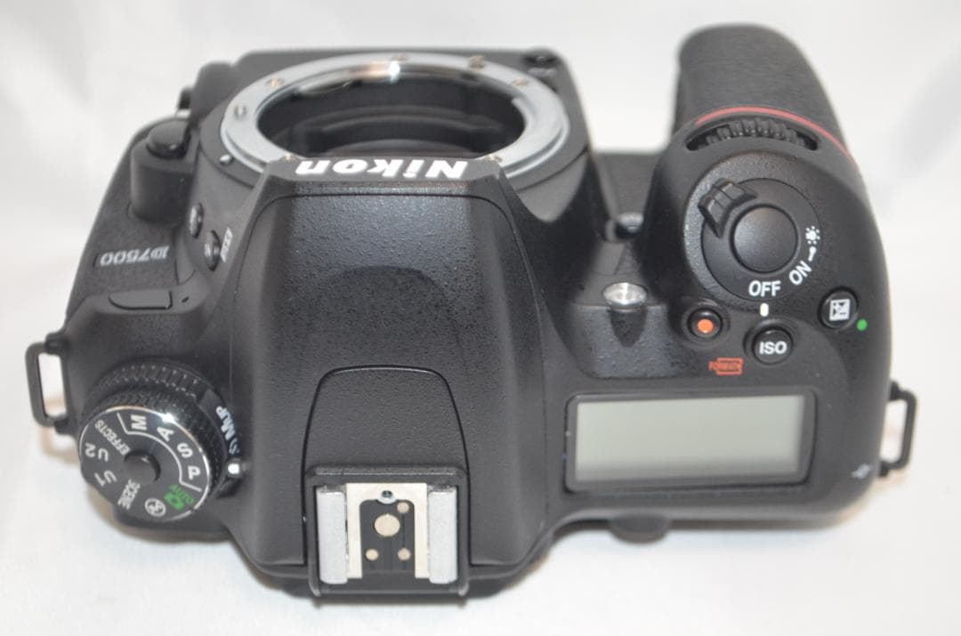 シャッター数1800回以下 Nikon D7500☆Wi-Fi搭載 三脚付 - メルカリ