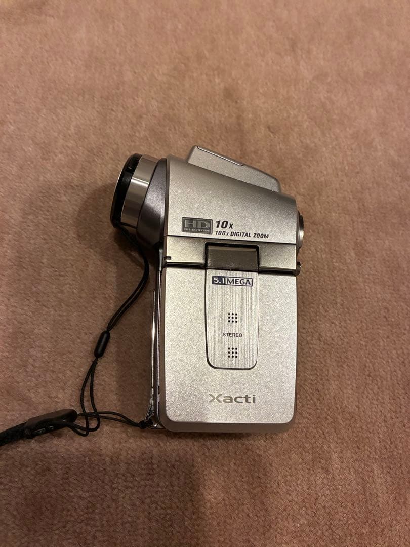 Xacti HD1A CCD コンデジ カメラ 5.1メガピクセル - メルカリ