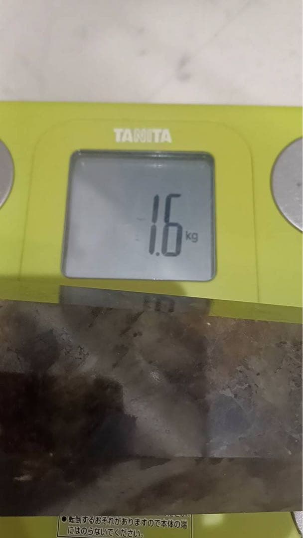 天然石　ラブラドライト 六角柱 ポイント 1.6kg 台座付き