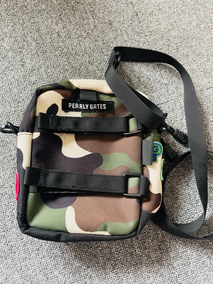 PEARLY GATES美品☆ 迷彩柄ワッペンミニショルダー ポーチ☆ - メルカリ