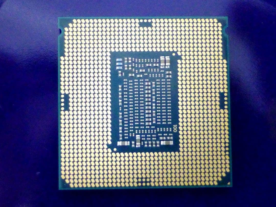 Intel Core i7-8700 CPU 3.2GHz／美品