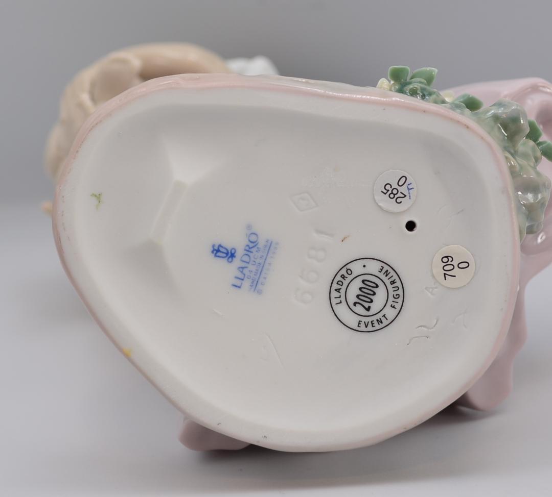 母親がわり ＃6681 ☆リヤドロ スペイン ポーセリン ヴィンテージ 箱