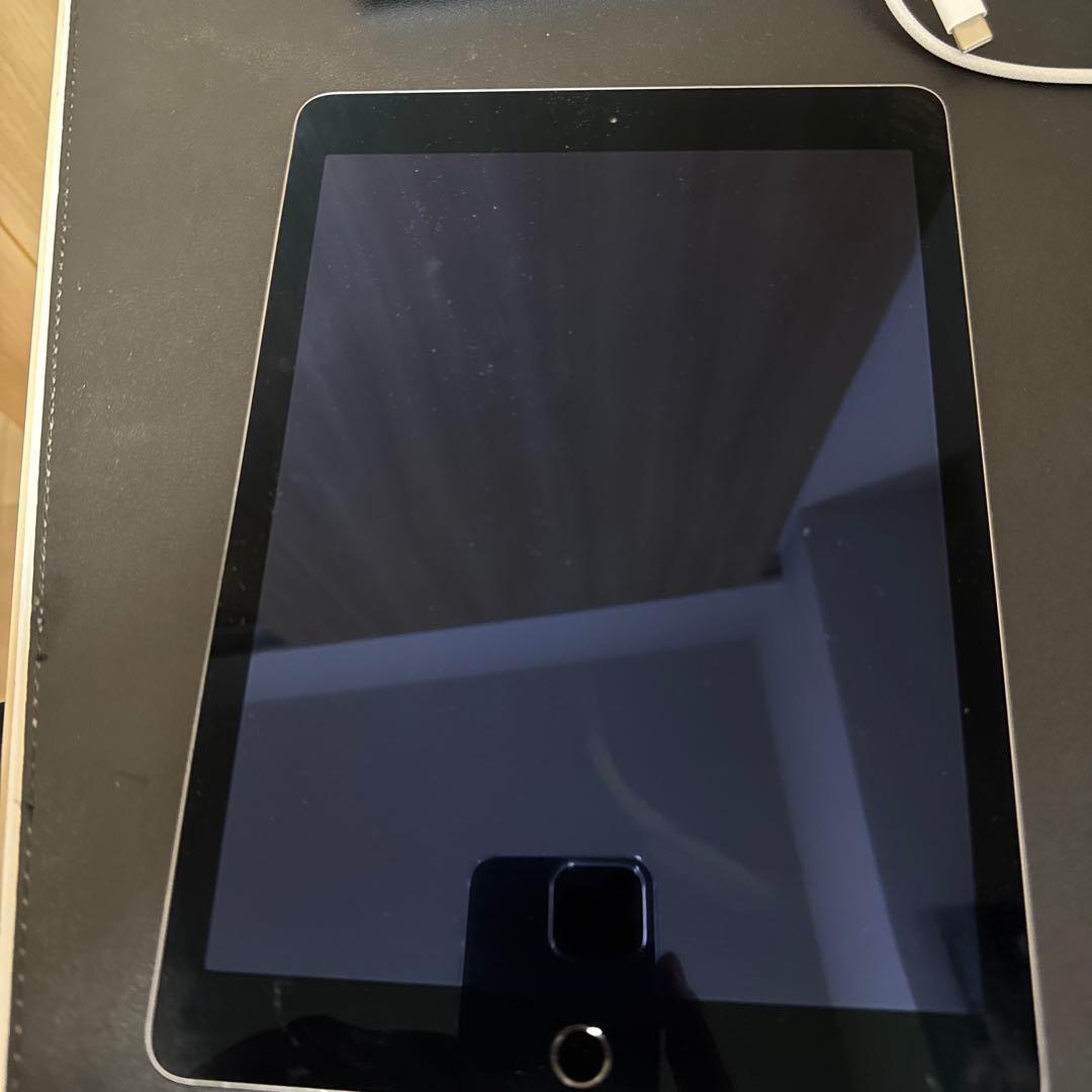 Apple iPad Air2 シルバー - メルカリ