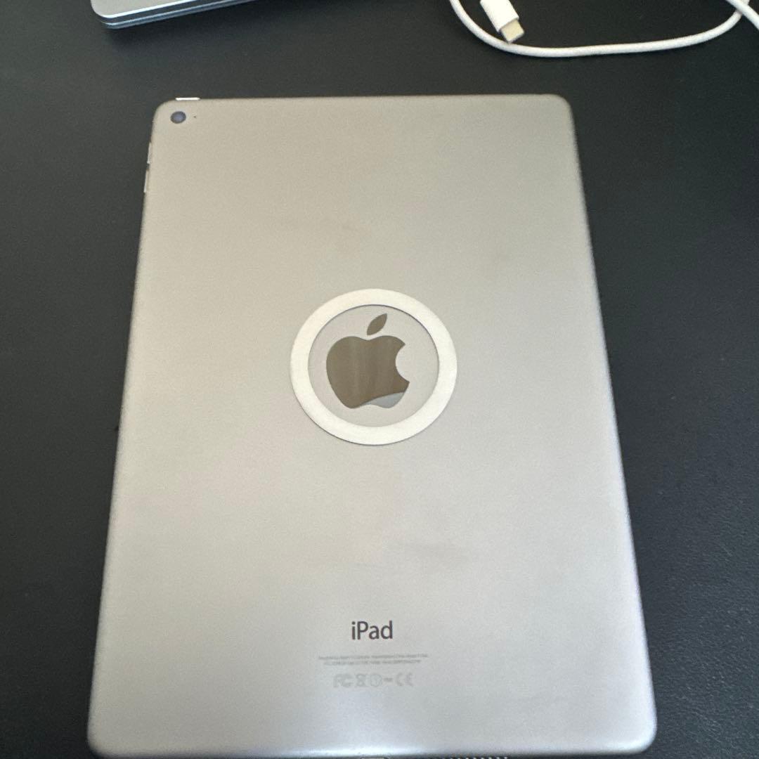 Apple iPad Air2 シルバー - メルカリ