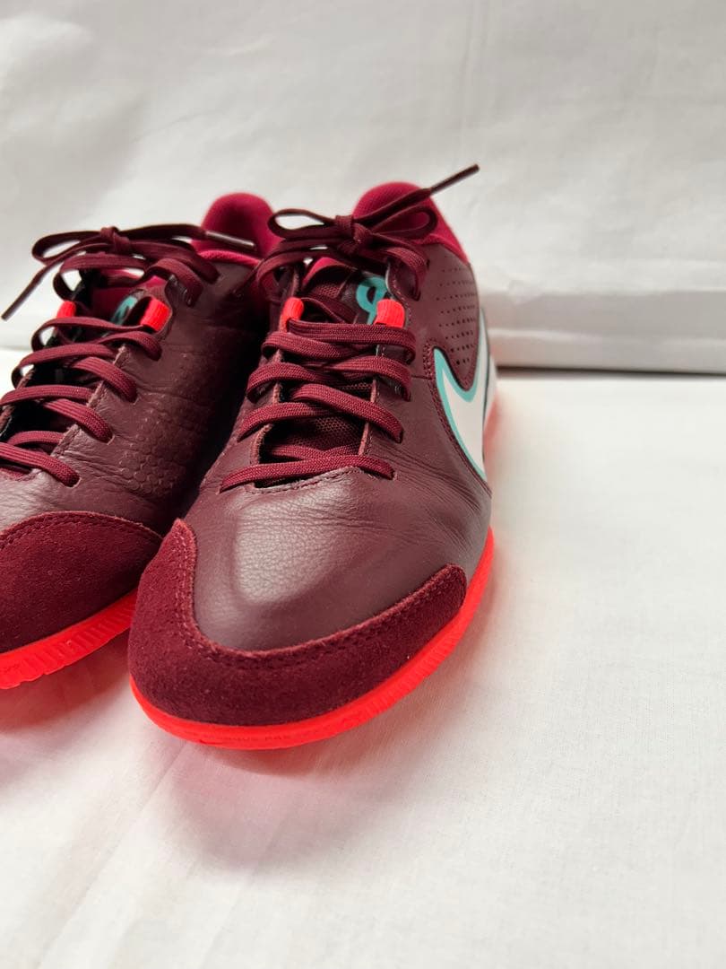 ☆【美品】NIKE TIEMPO フットサルシューズ サイズ 25.5cm