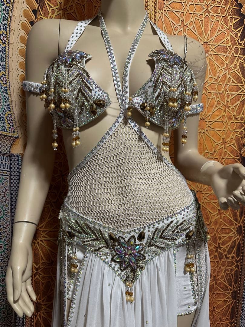 ベリーダンス衣装yasser ブランド値下げしました 50000万で - メルカリ