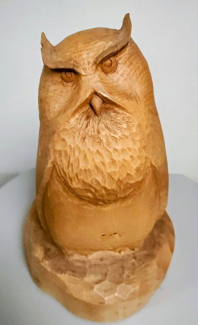 木製 フクロウの彫刻置物 3kg 楽天市場】木彫りのふくろうの置物 焼き 台付 夫婦 7号 北海道 木彫