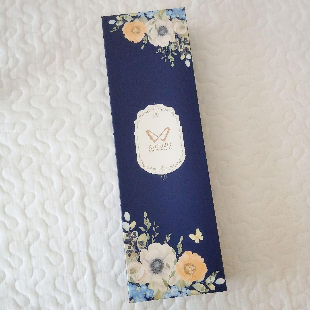 絹女　DS200　ストレートアイロン KINUJO（絹女） ストレートヘアアイロン DS200-WH/DS200-BK ホワイト