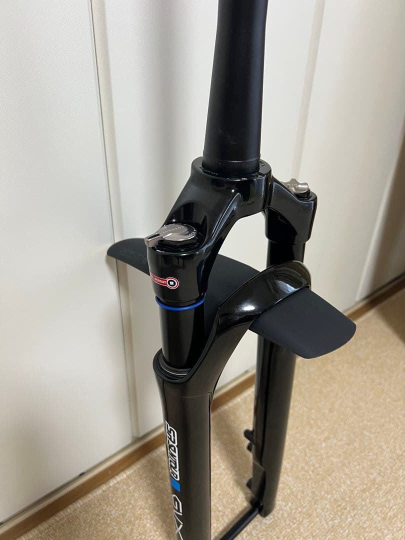 SR SUNTOUR サンツアー GVX32-S φ12X100 700C - メルカリ