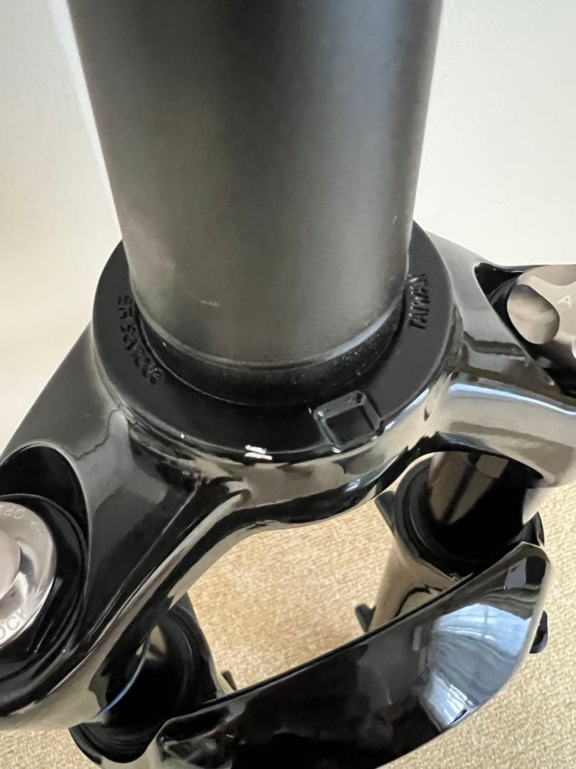 SR SUNTOUR サンツアー GVX32-S φ12X100 700C - メルカリ