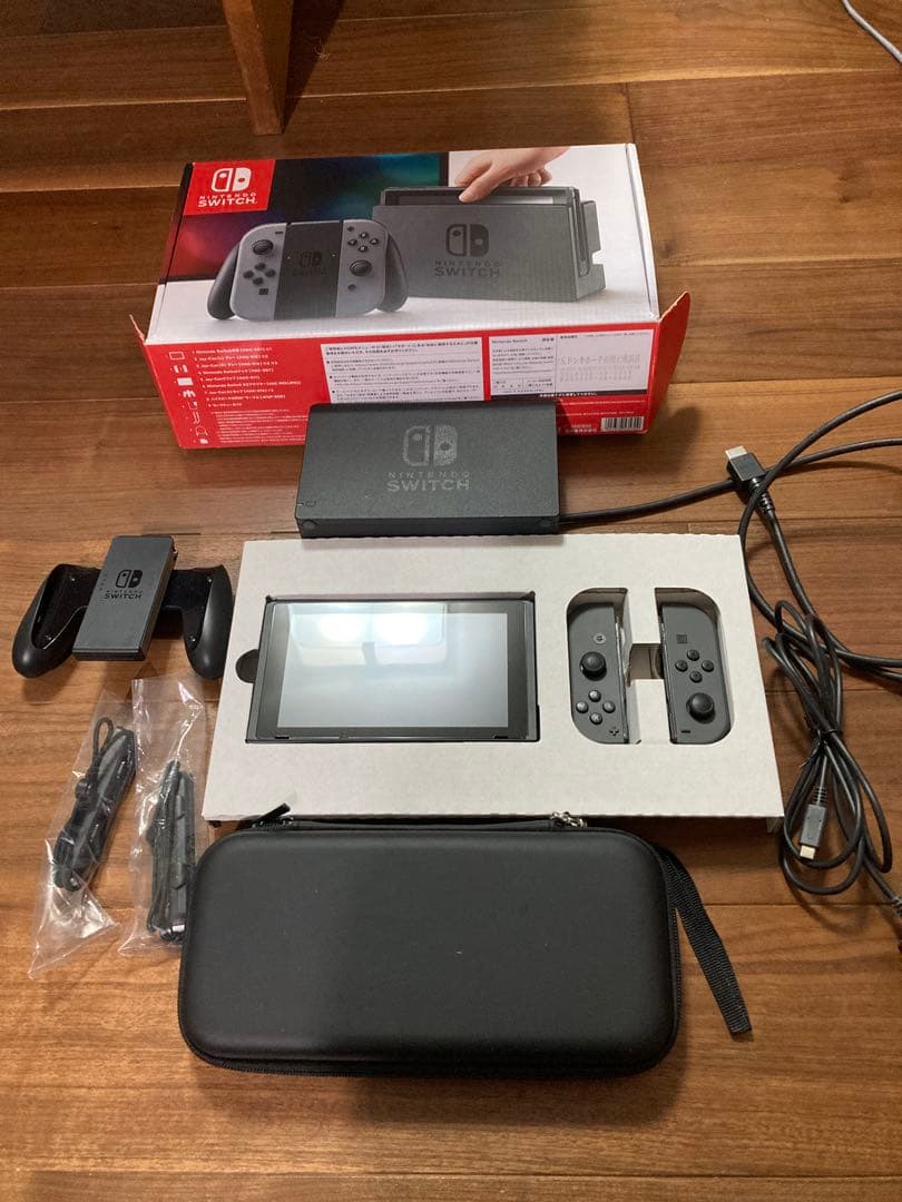 美品！Nintendo Switch グレー　本体　動作確認済　ハードケース付き Nintendo Switch 任天堂 [グレー] [型番:HAD-S-KAAAH]【新品・国内正規