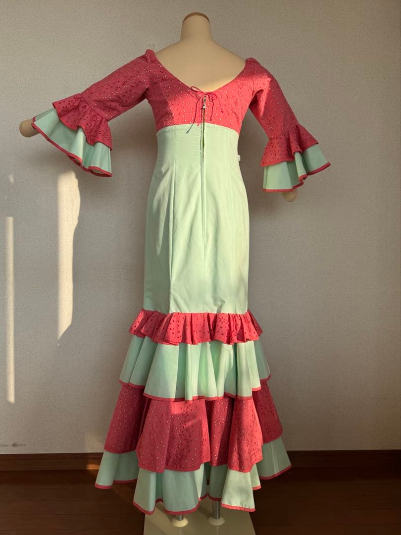 フラメンコ衣装】再値下げ♪MOLINAフラメンコドレス4段フリル七分袖