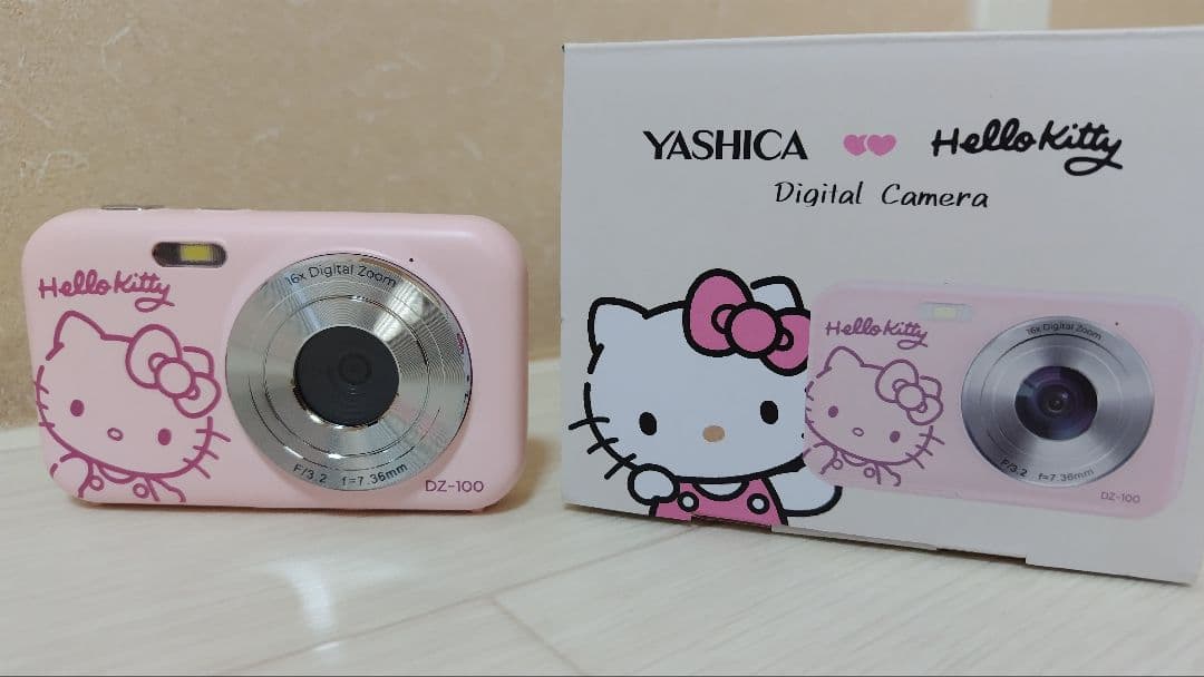YASHICA デジタルカメラ DZ-100 ハローキティ - メルカリ