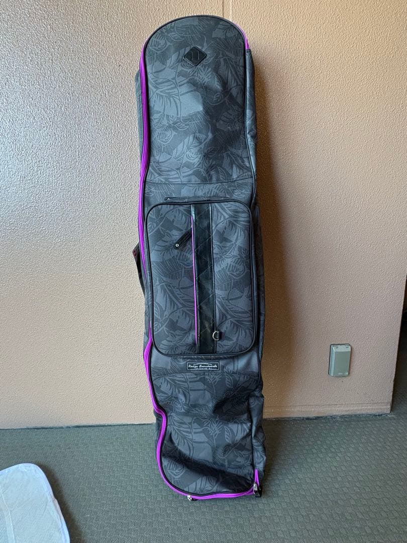 (総額33,000円　新品、値下げ済み)スノーボードとバッグセット 23197-1.jpg