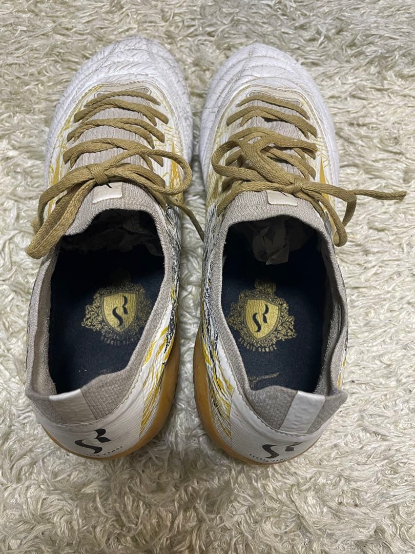 わお　MIZUNO モレリアネオ3β セルヒオ・ラモス 25.5cm