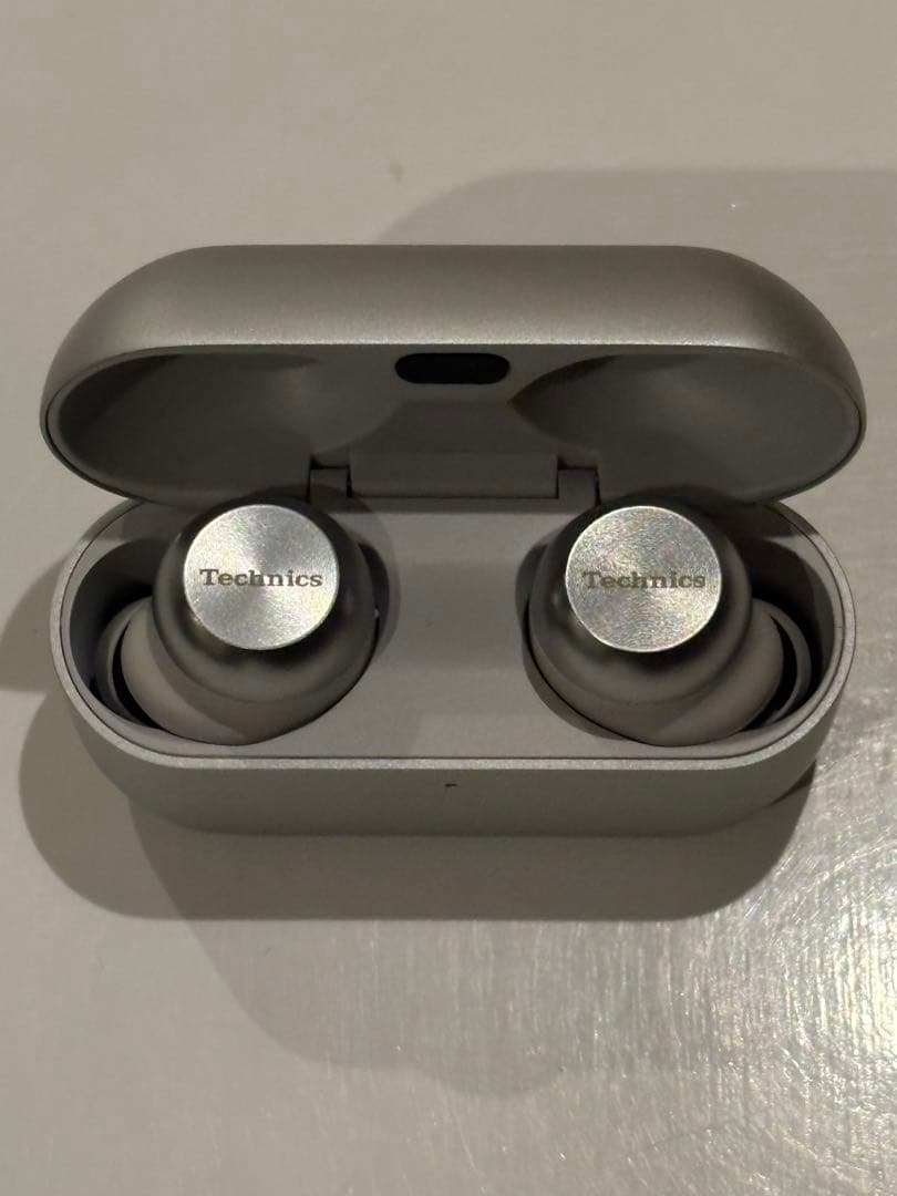 b*e様 Technics EAH-AZ100 ワイヤレスイヤホン シルバー 完全ワイヤレスイヤホン シルバー EAH-AZ100-S [ワイヤレス(左右分離