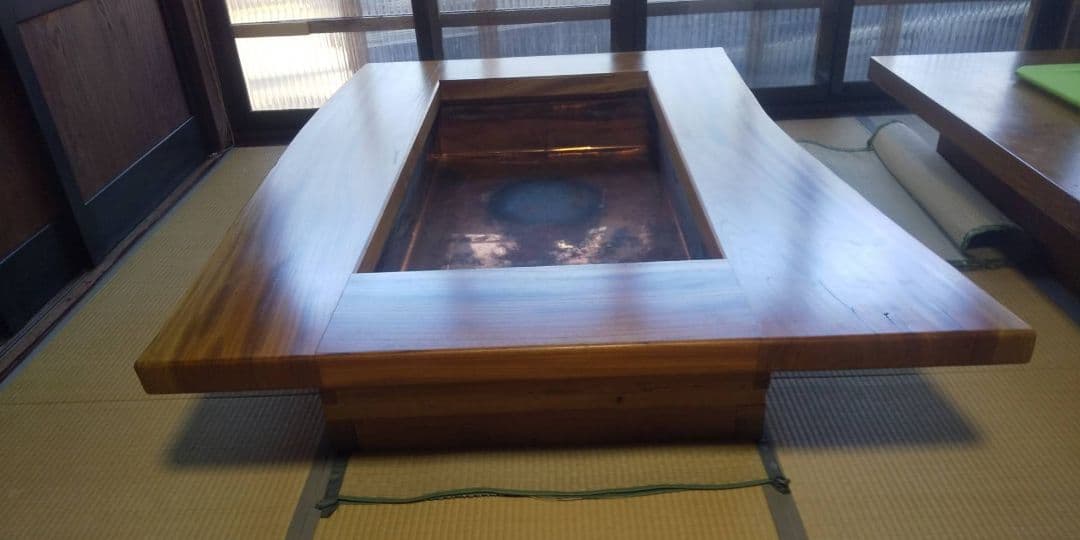 炉端　テーブル　灰有り　オーダーメイド品　けやき BBQテーブル 「ケヤキ」 囲炉裏テーブルセット(椅子4つ付き) | 豊後