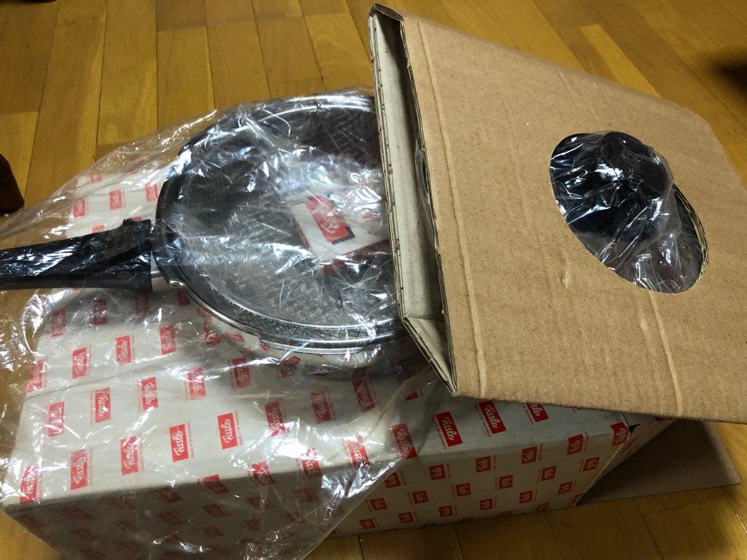 Fissler 圧力鍋 6.0L 、2.5L 蒸し器&三脚付き　2器