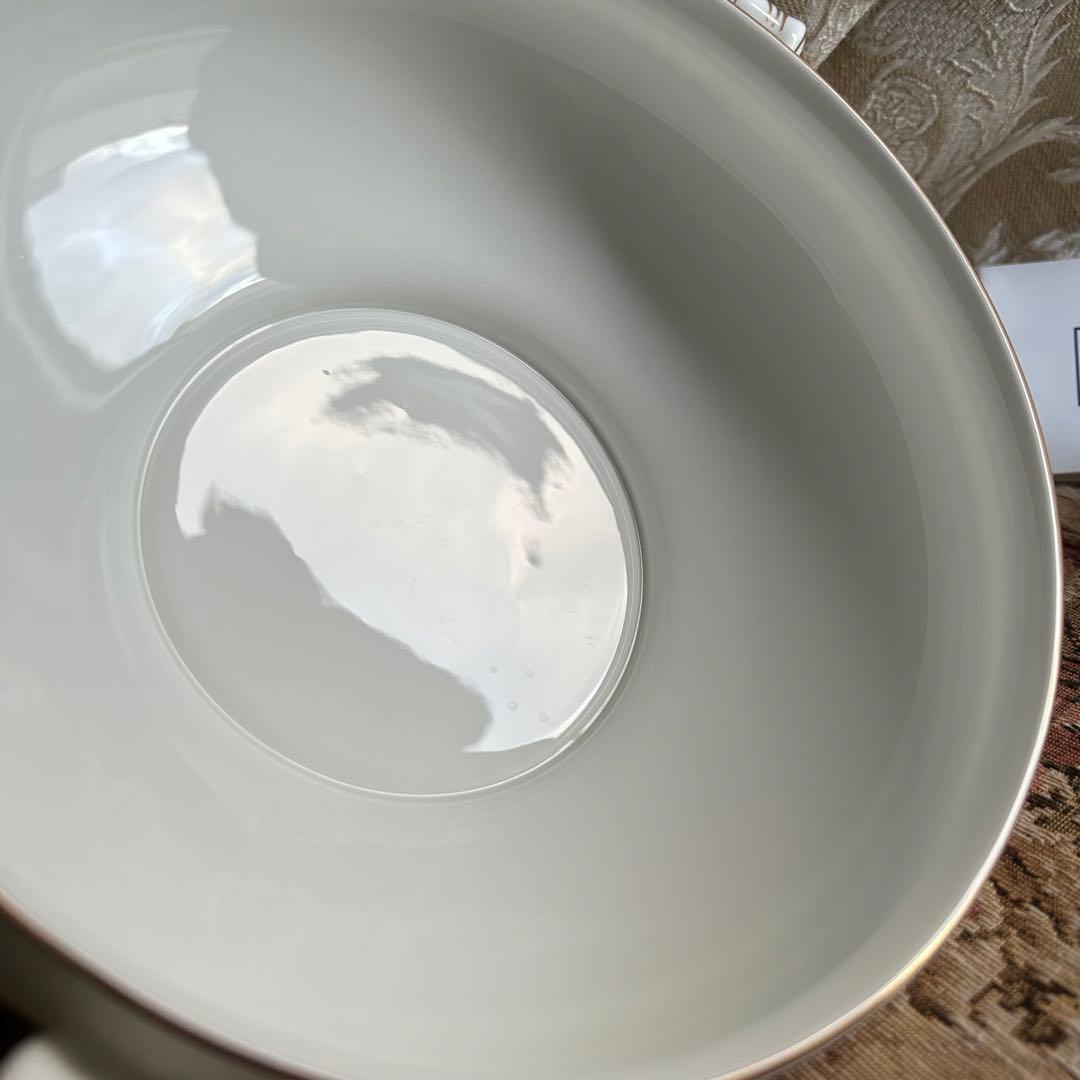 英国製 黒壺 WEDGWOOD MIRABELLE可憐な花柄カバードベジタブル - メルカリ