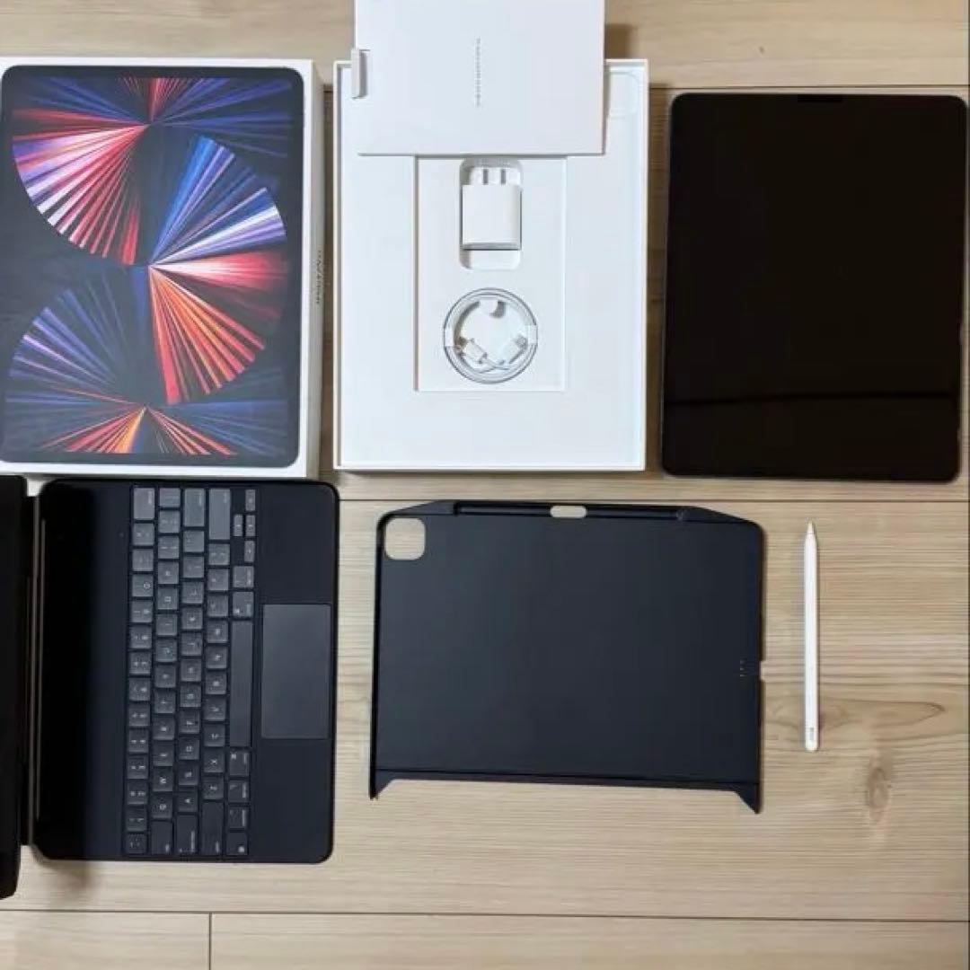 【超美品】Apple iPad Pro 12.9インチ (第5世代) 2TB Apple iPad Pro 12.9インチ 第5世代 Wi-Fi 2TB 2021年春モデル 価格