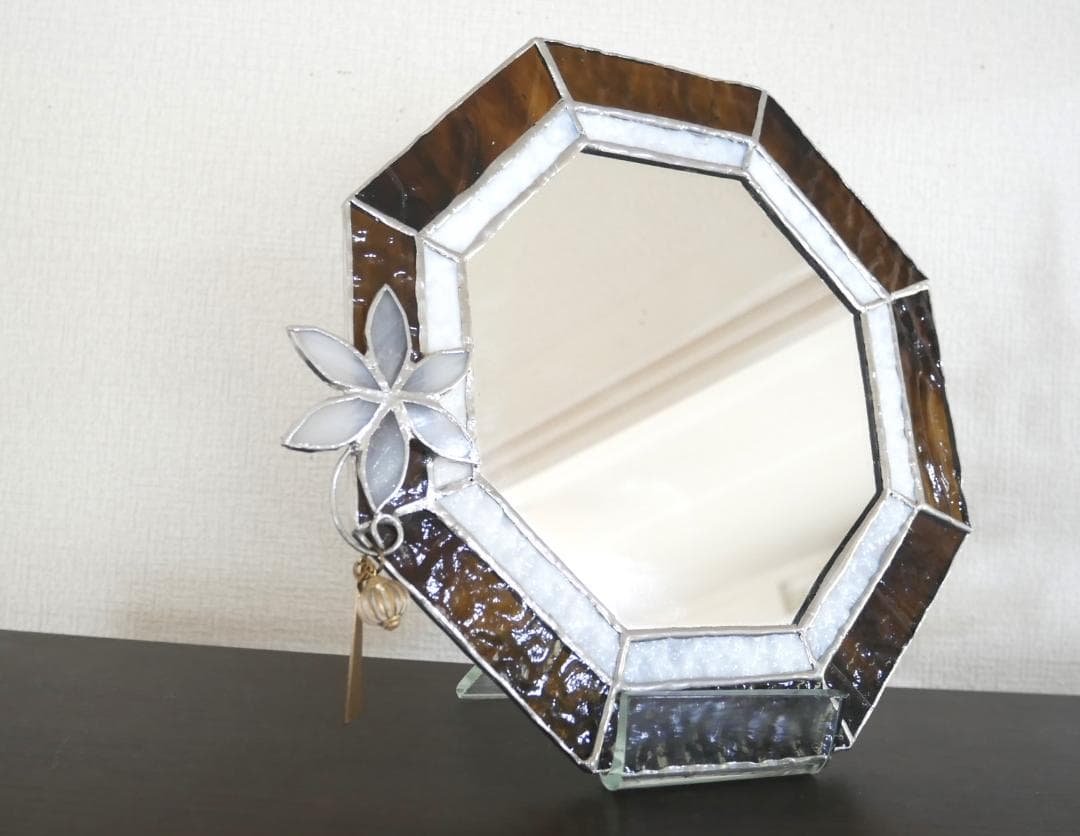 ✴︎:.。ブラウンとホワイトのツートン八角形鏡♪ ステンドグラス (22