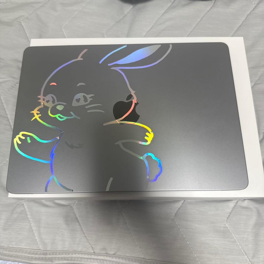 タック【美品】MacBook Air M2（13.6）16GB/256GB Apple 13-inch MacBook Air: M2 chip with 8C CPU / 8C GPU, 256GB SSD