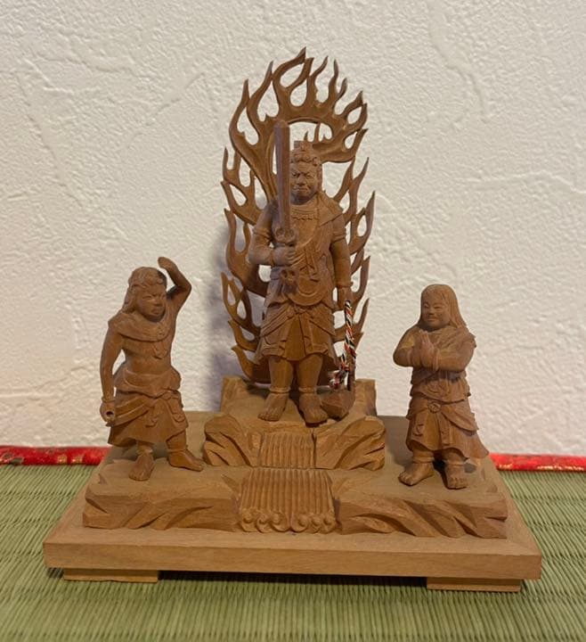 老山白檀 不動三尊 本尊身丈2寸 老山白檀SERIES - 創業150年 塩七仏壇店【公式】（仏壇・仏具・ペット