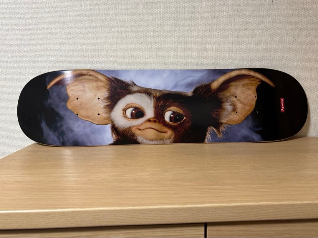 supreme Gremlins Skateboard Gizmo - メルカリ