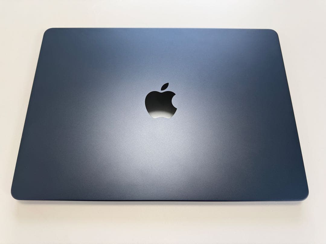 【良品】MacBook Air M2 8GB/256GBミッドナイト おまけ付 先行レビュー】欲しさ極まるM2 MacBook Air の新色ミッドナイト実機