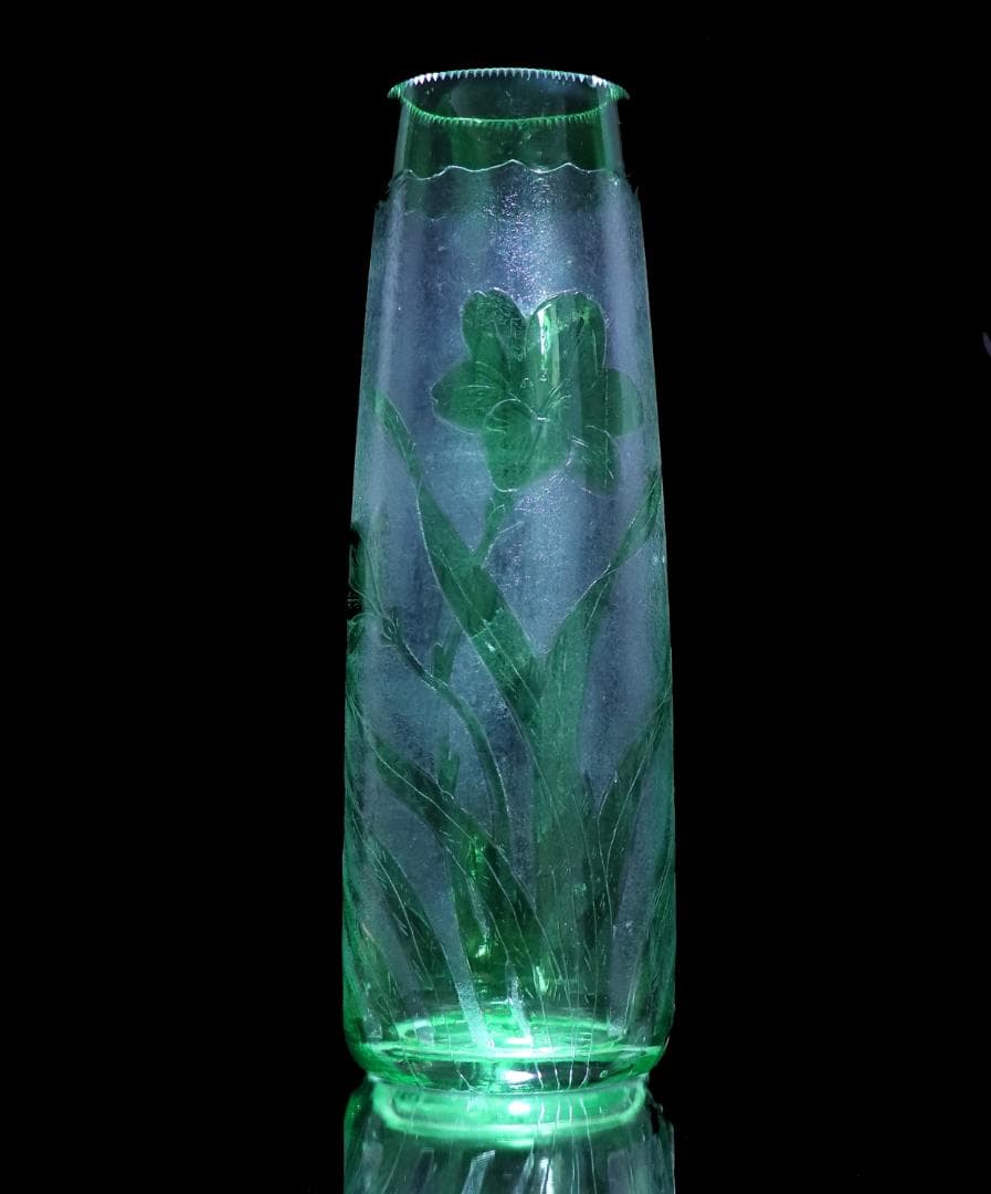 オールド・バカラ 1880年頃美術館級 緑色被せ硝子 特大アシッド