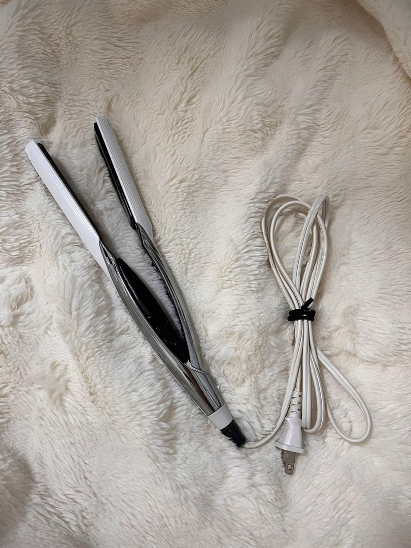 美品　動作良好　ReFa　リファ　ストレートアイロン　ヘアアイロン リファビューテック ストレートアイロン | ヘアアイロン | ReFa