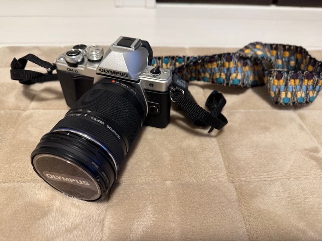 OLYMPUS OM-D ミラーレス一眼カメラ - メルカリ