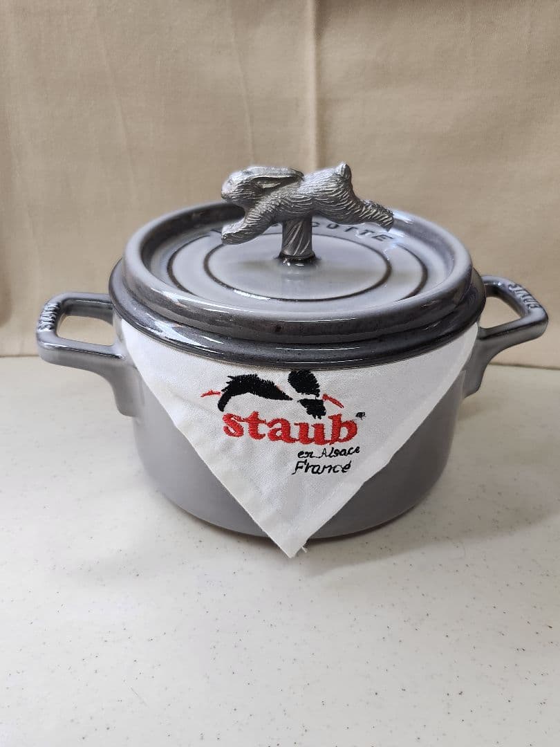 ■稀少■ ストウブ(Staub)ラウンドココット16cm[旧旧型] グレー ストウブ 鋳物ホーロー鍋 ピコ・ココット 16 cm, ラウンド, グレー