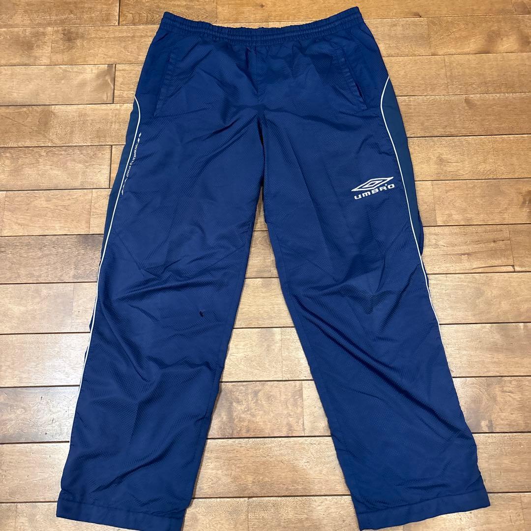 90s アンブロ ピステ上下 中綿 セットアップ 裏起毛 白タグ M - メルカリ