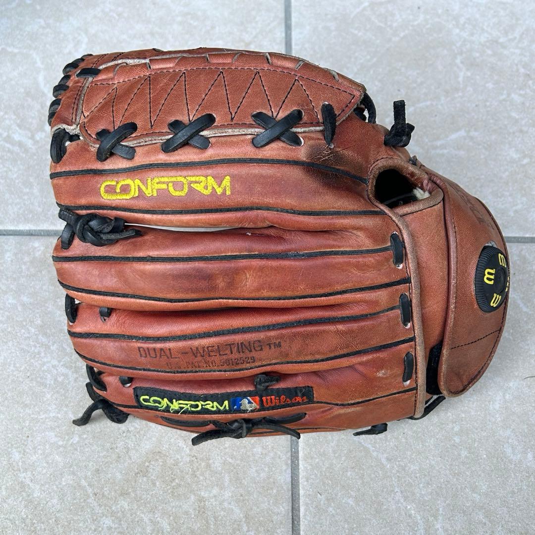 グレッグ・マダックス グローブ MLB Wilson ネーム刺繍入り - メルカリ