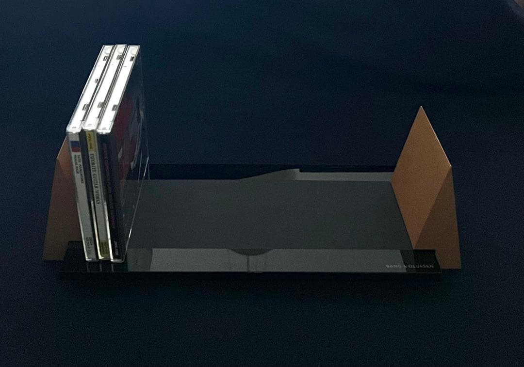 Bang & Olufsen バング＆オルフセン B&O アート的なCDラック - メルカリ