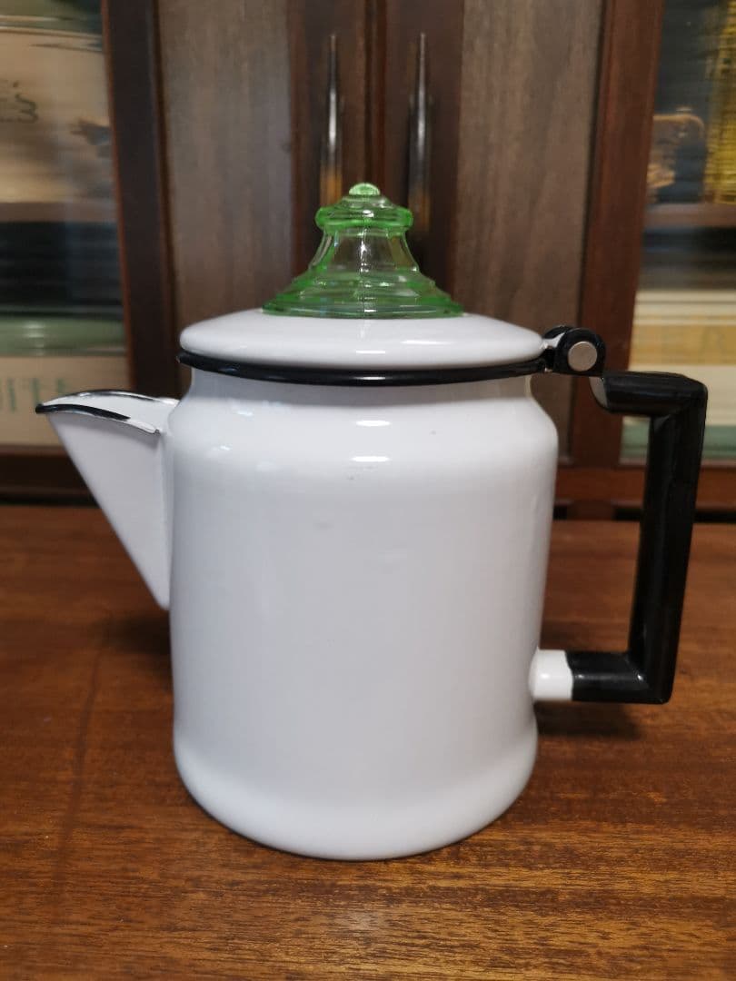 アンティーク ホワイトエナメルケトル ブラックリム グリーンガラス撮 楽天市場】エナメル ケトル やかん ポット 湯わかし キッチン用品 調理