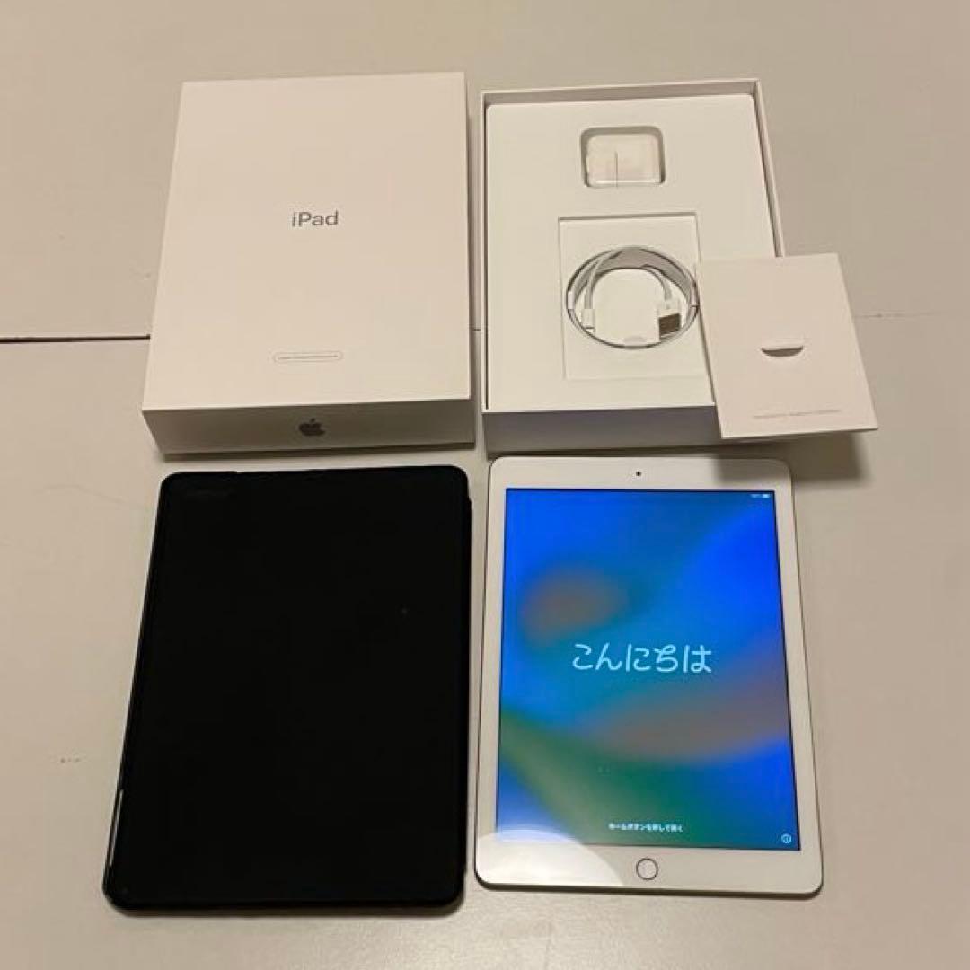 Apple iPad (第5世代) 32GB ゴールド 2017年製 ケースつき iPad - Apple iPad(第5世代) 32GB ゴールド ケース付きの通販 by なつ