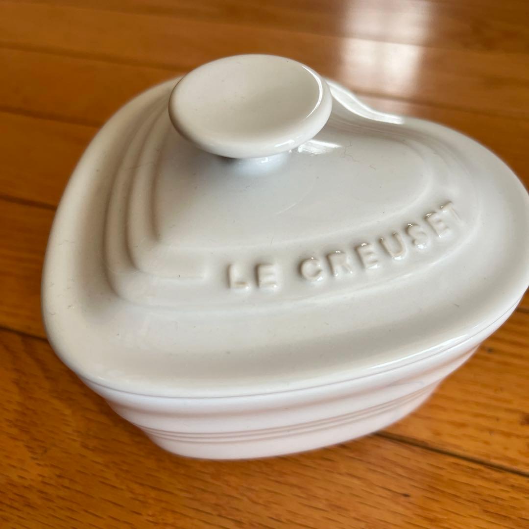LE CREUSET ハート型陶器容器 - メルカリ